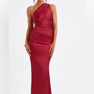 Elegant Red One-Shoulder Dress